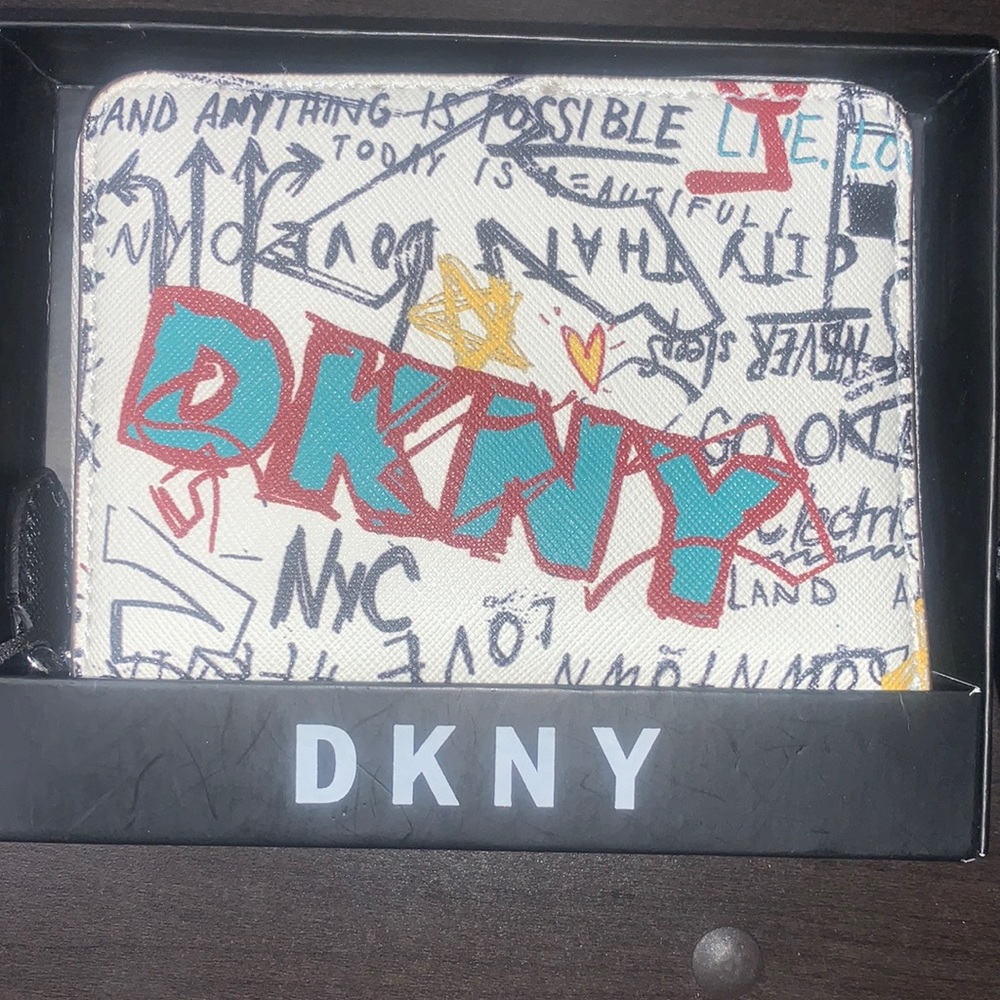 DKNY wallet